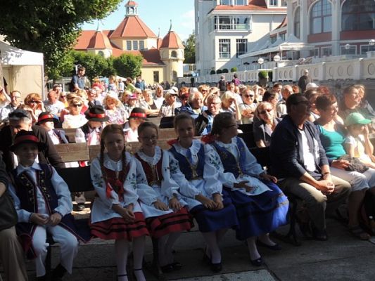 Grafika #15: WYSTĘP KASZUBSKI PODCZAS OTWARCIA CEPELIADY 2016 grafika