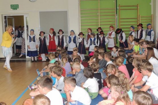 Grafika #1: Widowisko ,,A ja swych Kaszub kochać nie przestanę! grafika