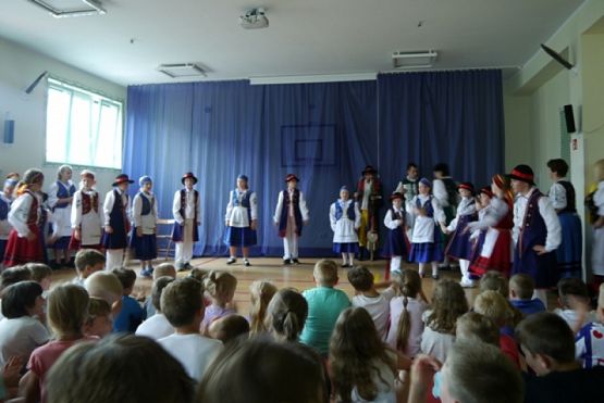 Grafika #12: Widowisko ,,A ja swych Kaszub kochać nie przestanę! grafika