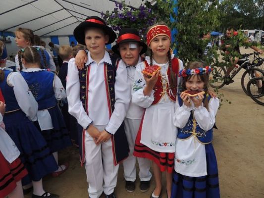 Grafika #2: Lęborskie Słoneczka na Festynie Rodzinnym w Mostach grafika