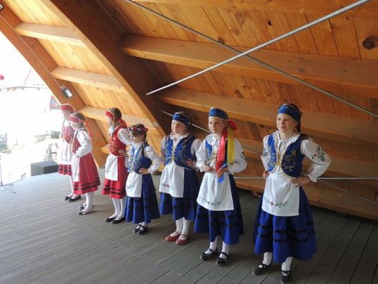 Grafika #6: Lęborskie Słoneczka na Festynie Rodzinnym w Mostach grafika