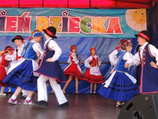  Grafika #5: "Lęborskie Słoneczka z występem na Placu Pokoju grafika