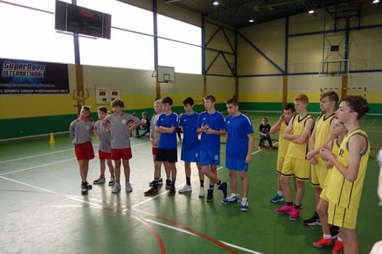  Grafika #4: IGRZYSKA DZIECI I IGRZYSKA MŁODZIEŻY SZKOLNEJ W KOSZYKÓWCE 3x3 CHŁOPCÓW grafika