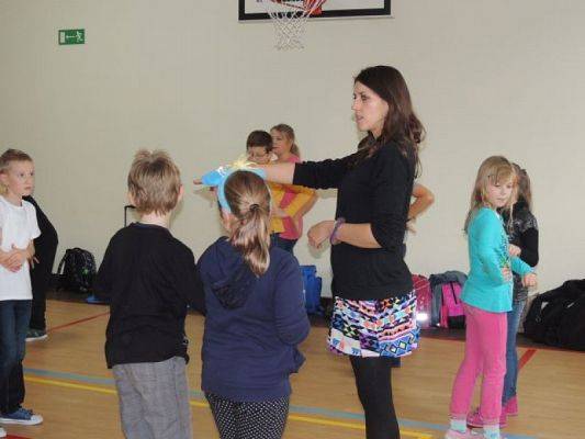  Grafika #3: A Lęborskie Słoneczka tańczą i tańczą… grafika