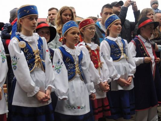  Grafika #3: Lãbòrsczé Słunuszka z występem na Placu Pokoju grafika