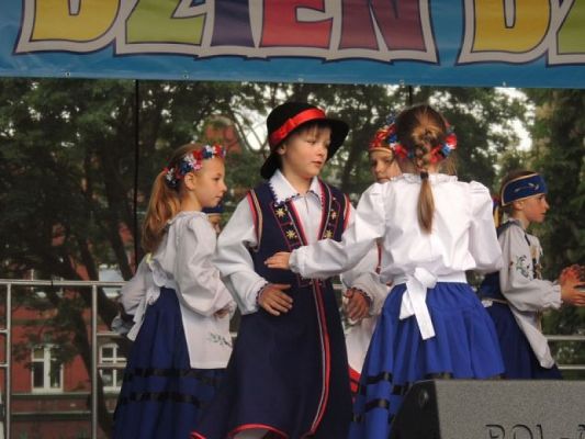  Grafika #14: Lãbòrsczé Słunuszka z występem na Placu Pokoju grafika