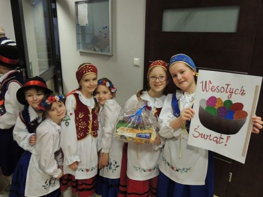  Grafika #1: Z wizytą w Domu Seniora Magnolia grafika