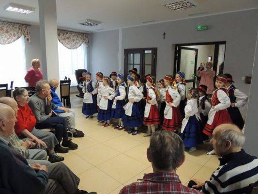  Grafika #3: Z wizytą w Domu Seniora Magnolia grafika