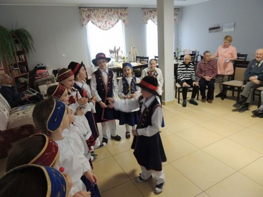  Grafika #12: Z wizytą w Domu Seniora Magnolia grafika