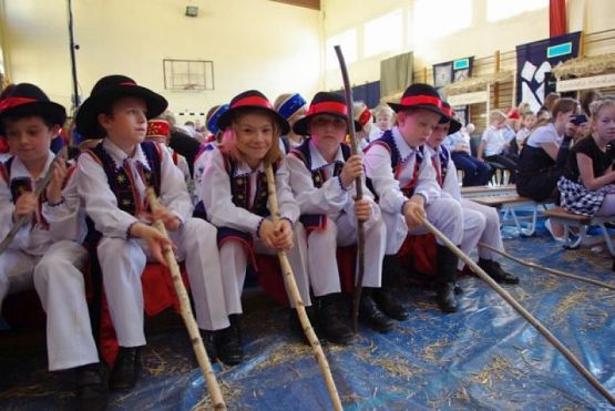  Grafika #4: KASZËBSCZI DZÉŃ W SŁÉPSKÙ grafika