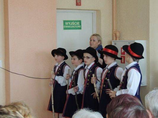  Grafika #3: "LÃBÒRSCZÉ SŁUNUSZKA" W DOMU POMOCY SPOŁECZNEJ NR 1 W LĘBORKU grafika