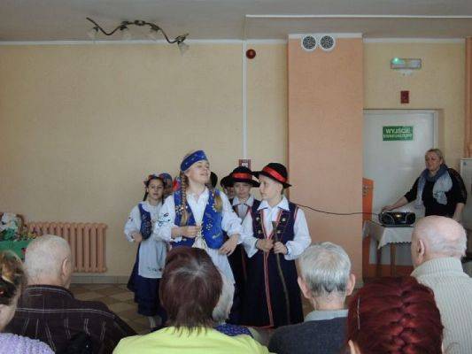  Grafika #5: "LÃBÒRSCZÉ SŁUNUSZKA" W DOMU POMOCY SPOŁECZNEJ NR 1 W LĘBORKU grafika