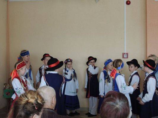  Grafika #9: "LÃBÒRSCZÉ SŁUNUSZKA" W DOMU POMOCY SPOŁECZNEJ NR 1 W LĘBORKU grafika