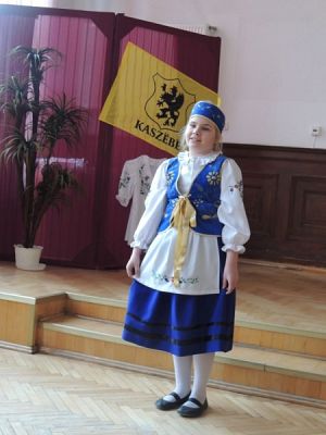  Grafika #3: MIEJSKI KONKURS RECYTATORSKI LITERATURY KASZUBSKIEJ "Rodnô Mòwa" 2013 grafika