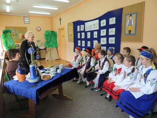  Grafika #10: SZKOLNY KONKURS RECYTATORSKI LITERATURY KASZUBSKIEJ "Rodnô Mòwa" 2013 grafika