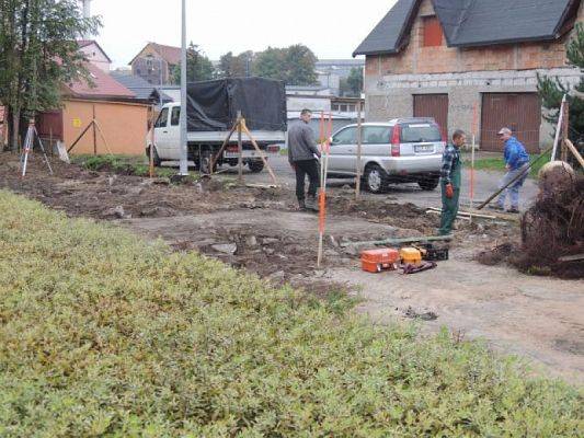  Grafika #2: Początek budowy sali gimnastycznej grafika