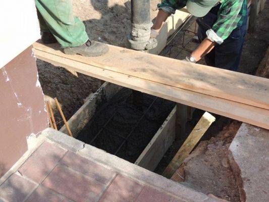  Grafika #11: Początek budowy sali gimnastycznej grafika