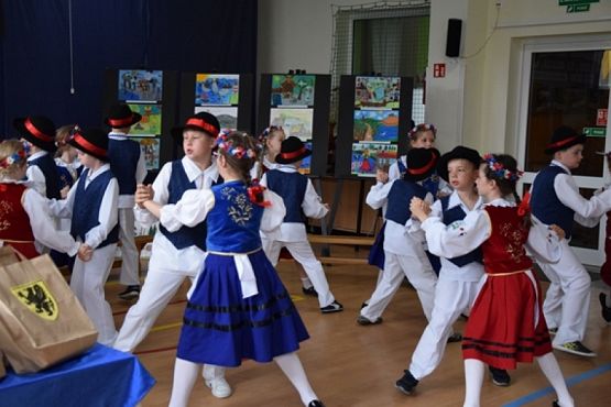  Grafika #5: GALA FINAŁOWA VII Powiatowego Konkursu Plastycznego ,,Kaszuby jak malowane grafika