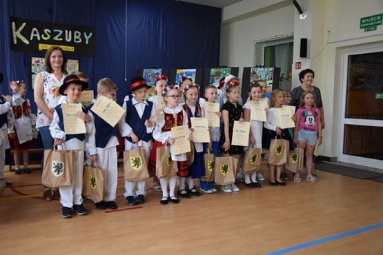  Grafika #17: GALA FINAŁOWA VII Powiatowego Konkursu Plastycznego ,,Kaszuby jak malowane grafika