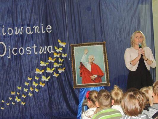  Grafika #1: ,,NIE MA LEPSZEGO, OD JANA PAWŁA II… grafika