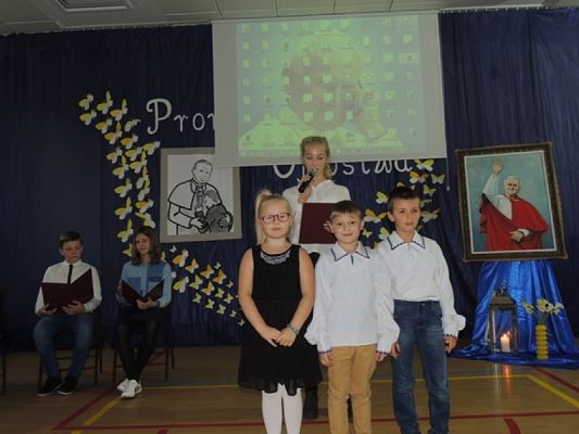  Grafika #3: ,,NIE MA LEPSZEGO, OD JANA PAWŁA II… grafika