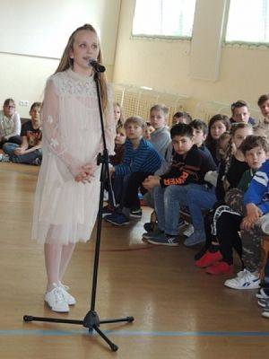  Grafika #2: Karaoke in English grafika