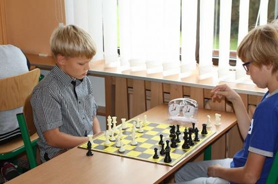  Grafika #4: Zawody szachowe grafika