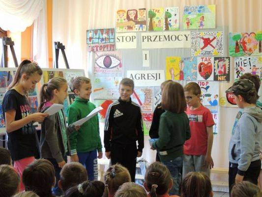  Grafika #4: STOP PRZEMOCY I AGRESJI grafika