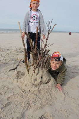 Grafika #2: BAZA OBOZOWA "RÓŻA WIATRÓW" W SZKLANEJ HUCIE grafika