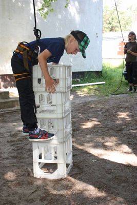 Grafika #8: BAZA OBOZOWA "RÓŻA WIATRÓW" W SZKLANEJ HUCIE grafika