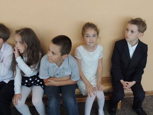 Grafika #1: CUDOWNYCH RODZICÓW MAM, CZYLI UROCZYSTOŚĆ DLA MAMY I TATY W KLASIE IB grafika