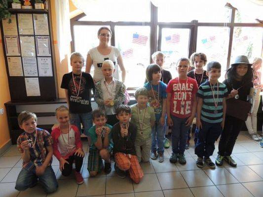  Grafika #6: SZKOLNE ZAWODY PŁYWACKIE – MEDALIŚCI grafika