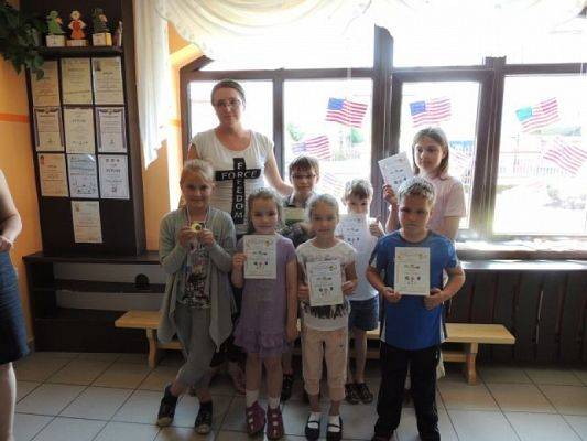  Grafika #11: SZKOLNE ZAWODY PŁYWACKIE – MEDALIŚCI grafika