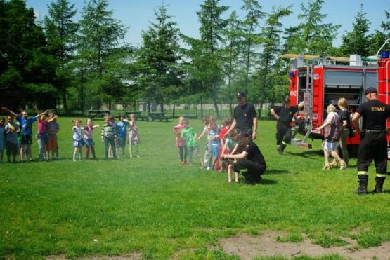  Grafika #15: WIZYTA STRAŻAKÓW W NASZEJ SZKOLE grafika