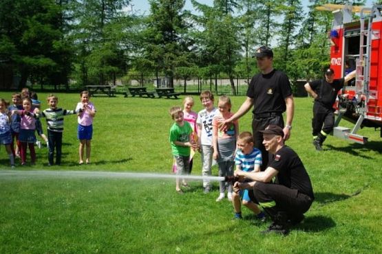  Grafika #17: WIZYTA STRAŻAKÓW W NASZEJ SZKOLE grafika