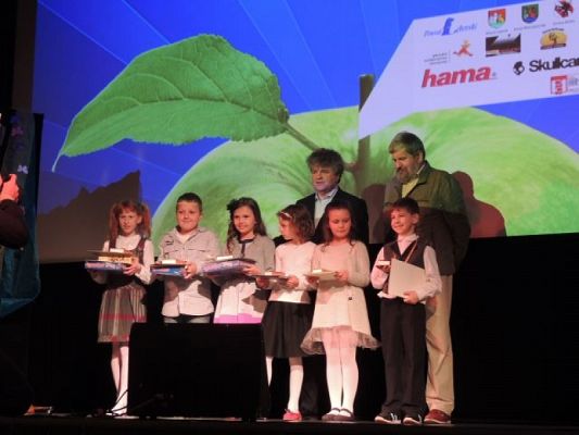  Grafika #9: FINAŁ II POWIATOWEGO KONKURSU RECYTATORSKIEGO WIOSENNY POWIEW POEZJI grafika