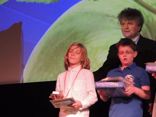  Grafika #10: FINAŁ II POWIATOWEGO KONKURSU RECYTATORSKIEGO WIOSENNY POWIEW POEZJI grafika