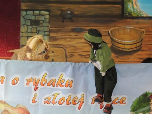  Grafika #5: TEATRZYK KUKIEŁKOWY BAJKA O RYBAKU I ZŁOTEJ RYBCE grafika