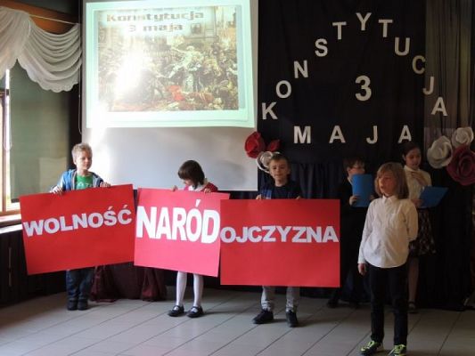  Grafika #5: UROCZYSTY APEL Z OKAZJI ROCZNICY UCHWALENIA KONSTYTUCJI 3 MAJA grafika