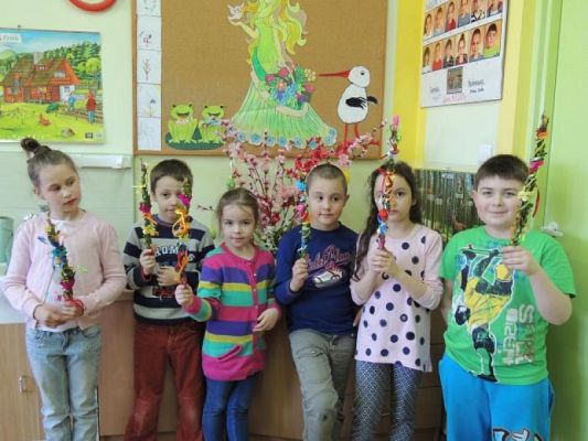  Grafika #1: A ŚWIĘTA TUŻ, TUŻ … grafika