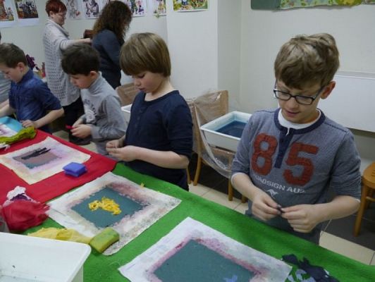  Grafika #6: WARSZTATY W MUZEUM - RĘCZNE CZERPANIE PAPIERU grafika