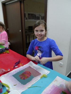  Grafika #8: WARSZTATY W MUZEUM - RĘCZNE CZERPANIE PAPIERU grafika