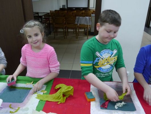  Grafika #3: WARSZTATY W MUZEUM - RĘCZNE CZERPANIE PAPIERU grafika