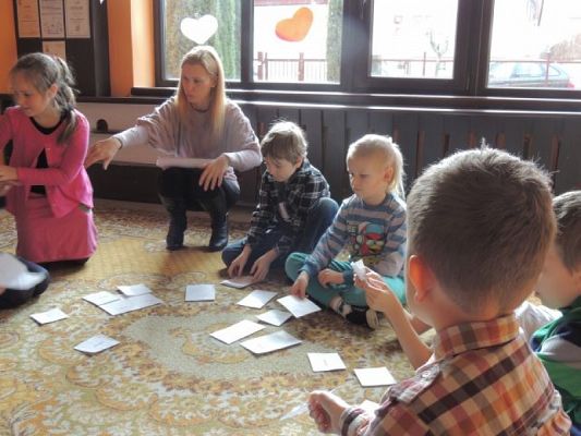  Grafika #0: WYRAŻAMY UCZUCIA SWOJE I SZANUJEMY UCZUCIA INNYCH grafika