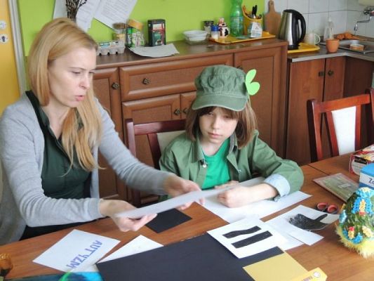  Grafika #1: AUTYZM: WIEM, ROZUMIEM, POMAGAM grafika