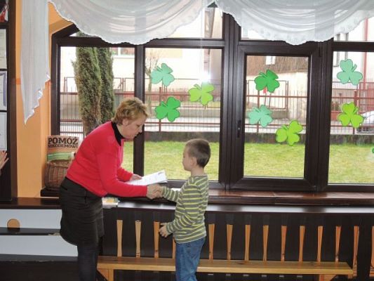  Grafika #0: SZKOLNE ELIMINACJE DO KONKURSU RECYTATORSKIEGO WIOSENNY POWIEW POEZJI grafika