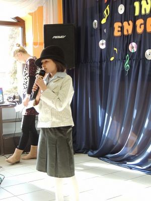  Grafika #3: KARAOKE IN ENGLISH grafika