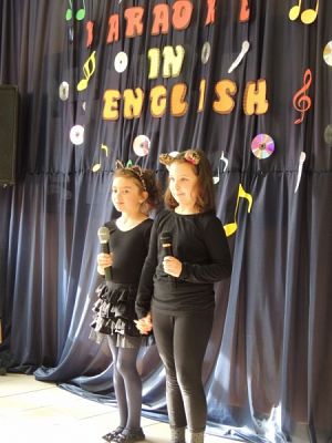  Grafika #4: KARAOKE IN ENGLISH grafika