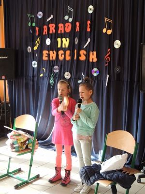  Grafika #5: KARAOKE IN ENGLISH grafika