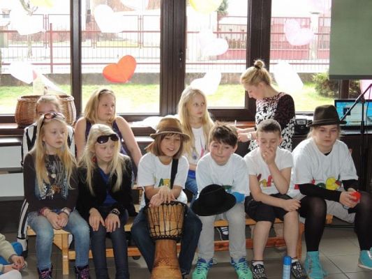  Grafika #11: KARAOKE IN ENGLISH grafika